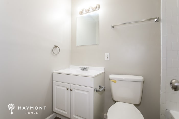 Building Photo - 3417 Knollcrest Rd