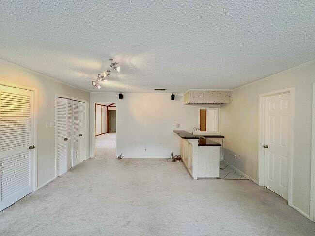 Building Photo - 4610 88th St