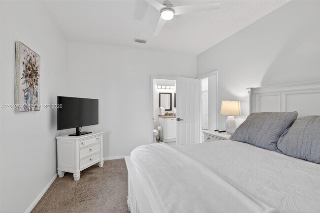 Building Photo - 2922 Medinah