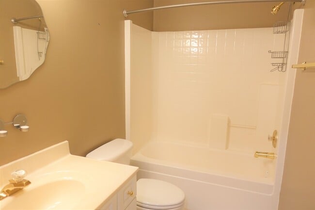 Building Photo - 30 Cedar Rock Dr