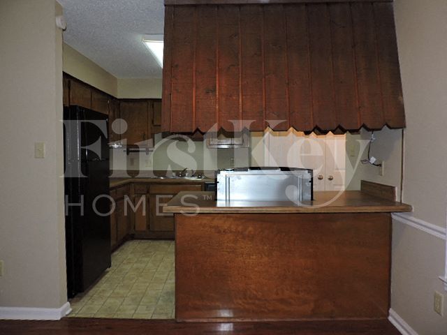 Building Photo - 6346 Bent Oak Ln