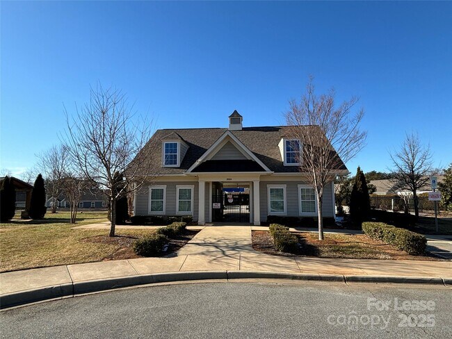 Building Photo - 3660 Norman View Dr