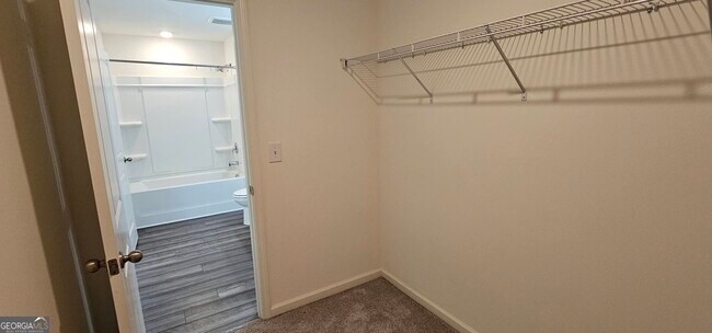 Building Photo - 3488 Cardinal Dr SW