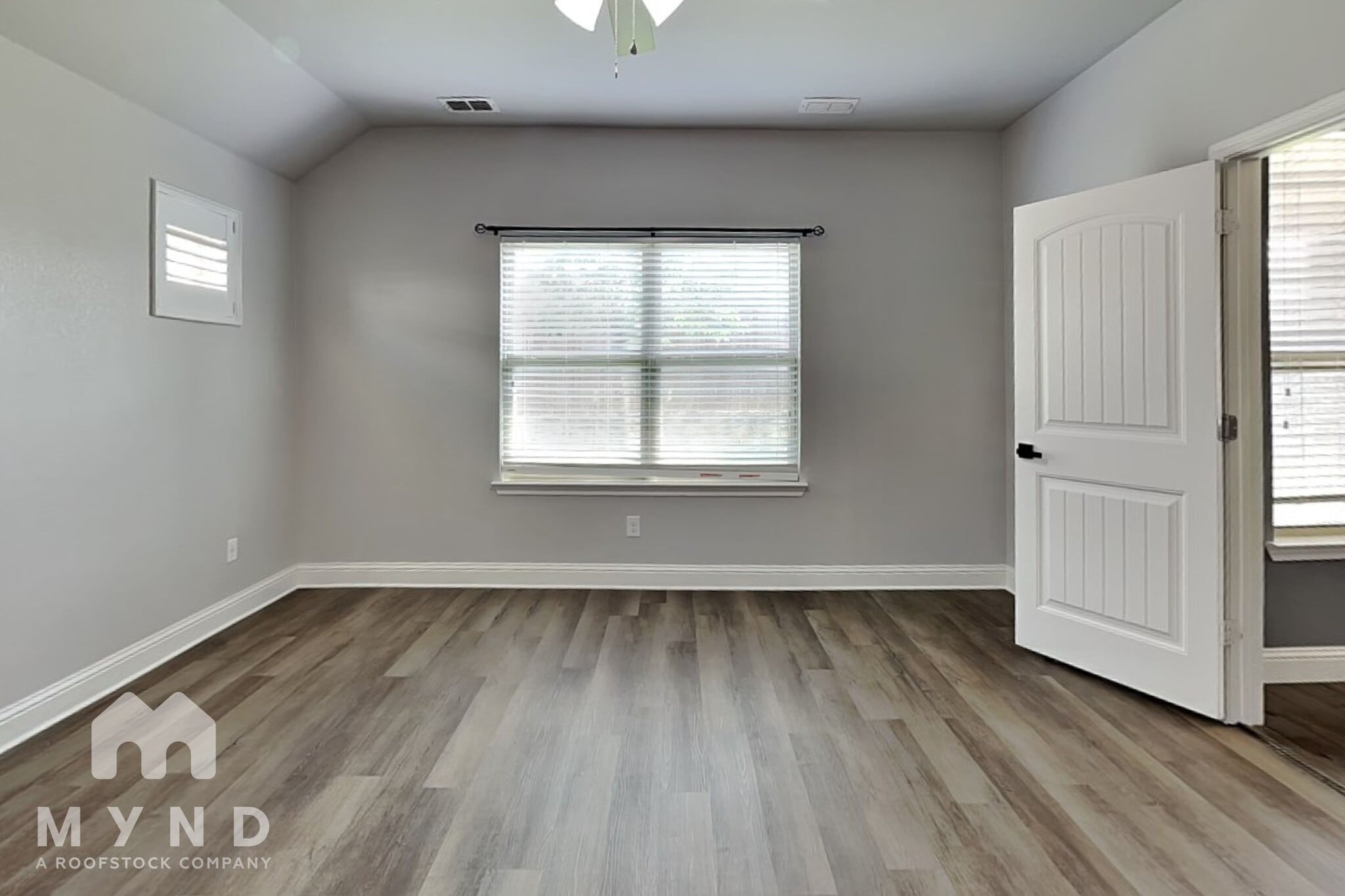 Building Photo - 1008 Rose Garden Dr