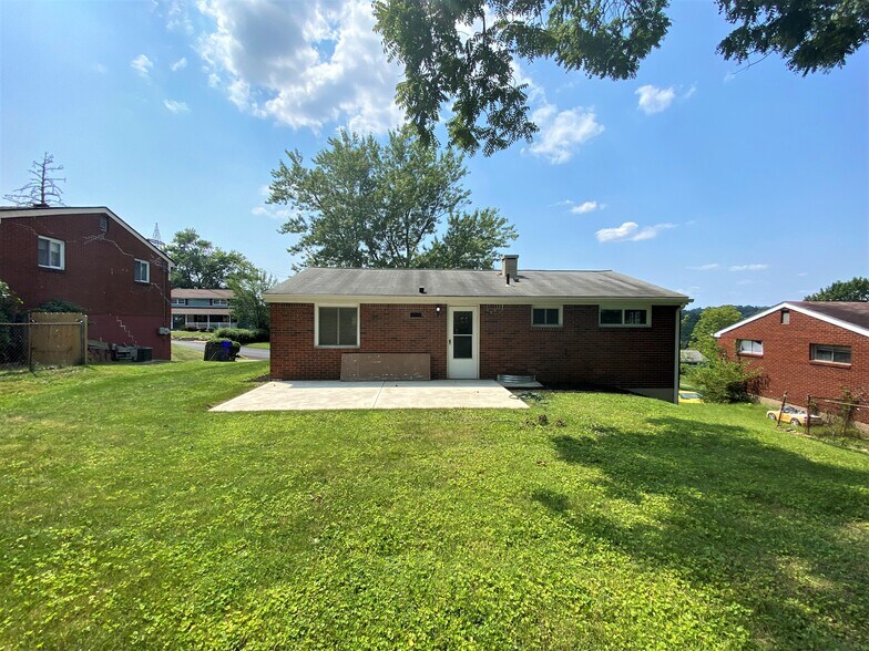 Building Photo - 754 Cottonwood Dr