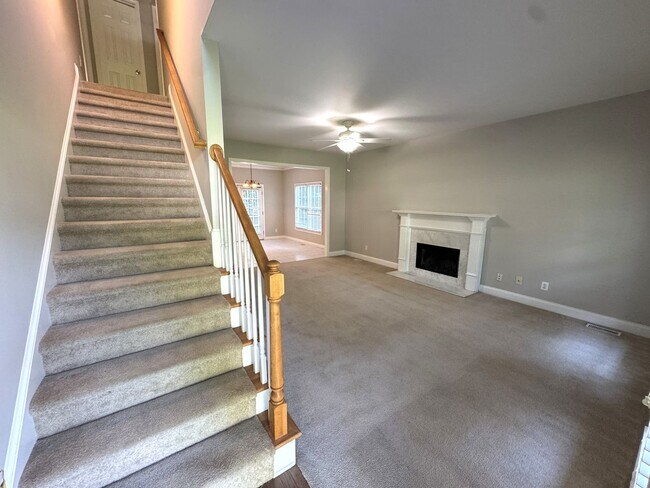 Building Photo - Great 3br House (plus Bonus Room) in East Athens!
