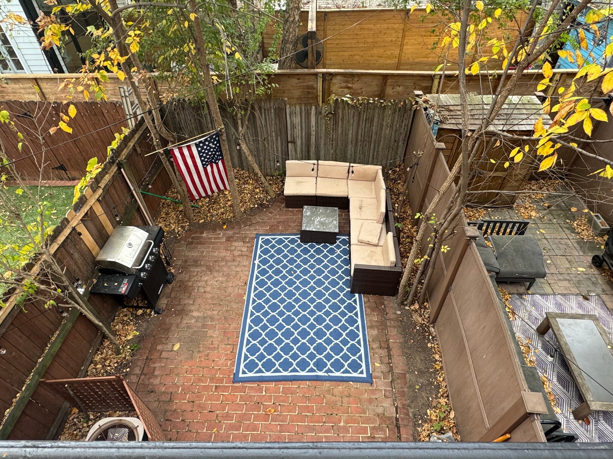 Building Photo - 208 9th St NE