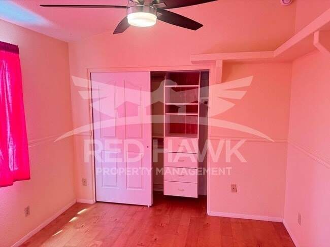 Building Photo - 25 W La Vieve Ln