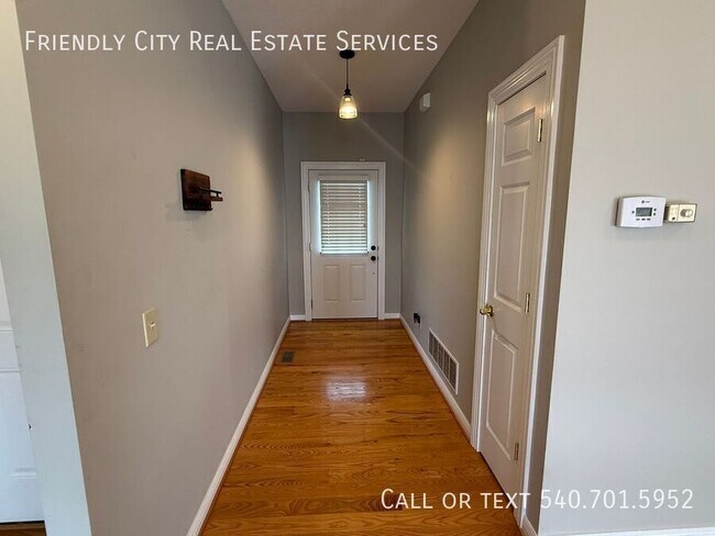 Building Photo - 51 Cambridge Cir