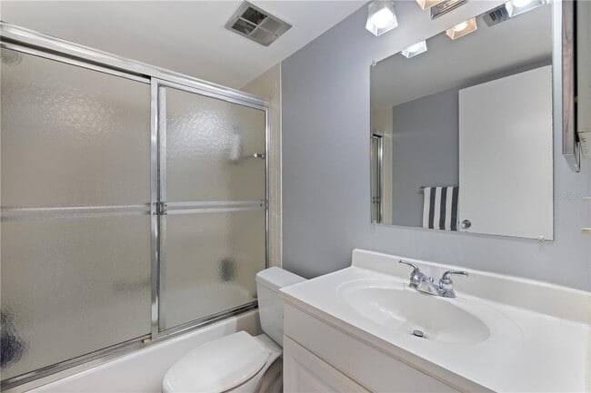 Building Photo - 1540 Glen Oaks Dr E