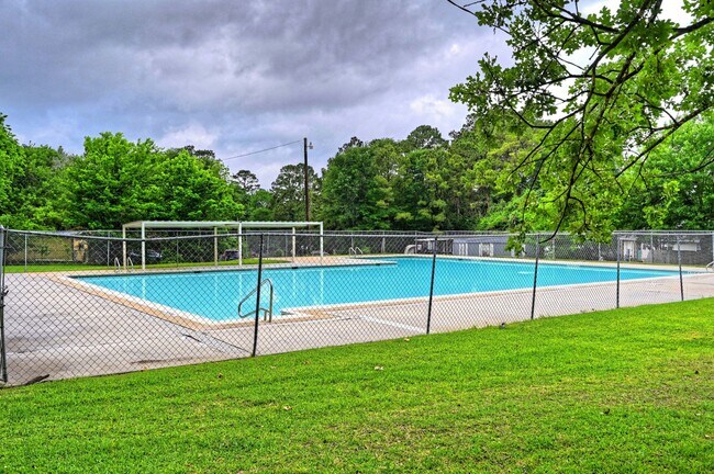 Building Photo - 11604 Vistawood St