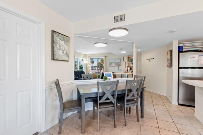 Building Photo - 497 Plantation Rd