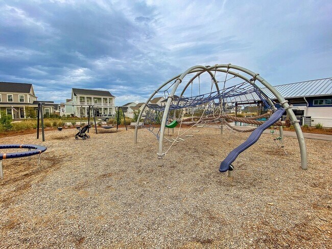 Building Photo - 396 Ripple Park Dr