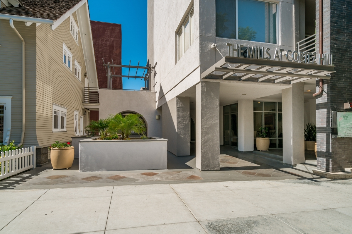 Building Photo - 1642 7th Ave