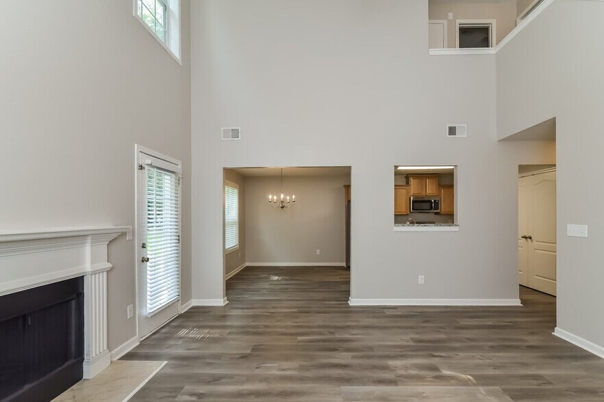 Building Photo - 6695 White Walnut Way