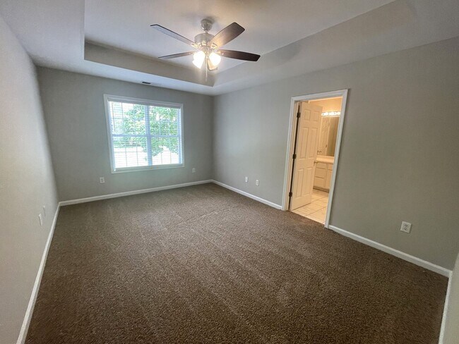 Building Photo - 335 Spring Lake Ct