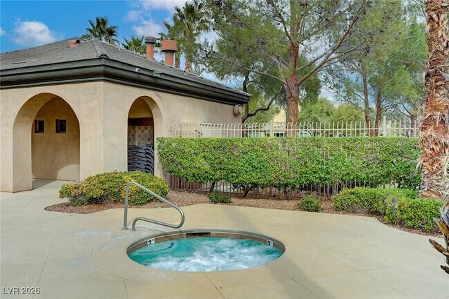 Building Photo - 8113 Slate Falls St