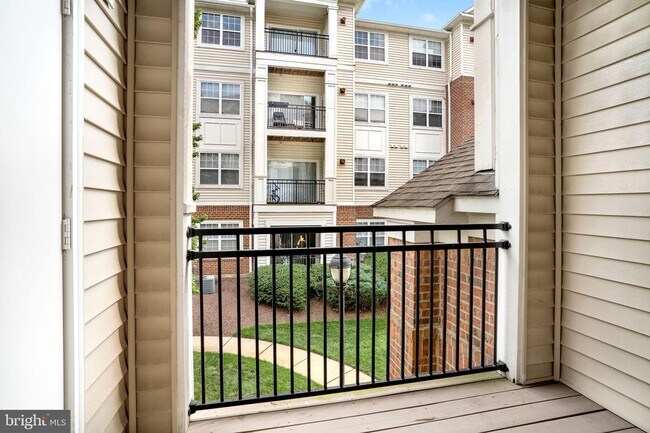 Building Photo - 12921 Centre Park Cir