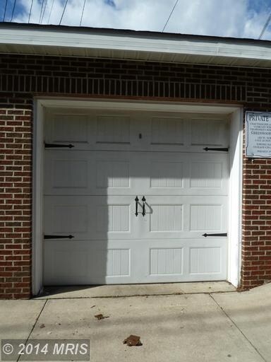 Building Photo - 509 S Chapel St