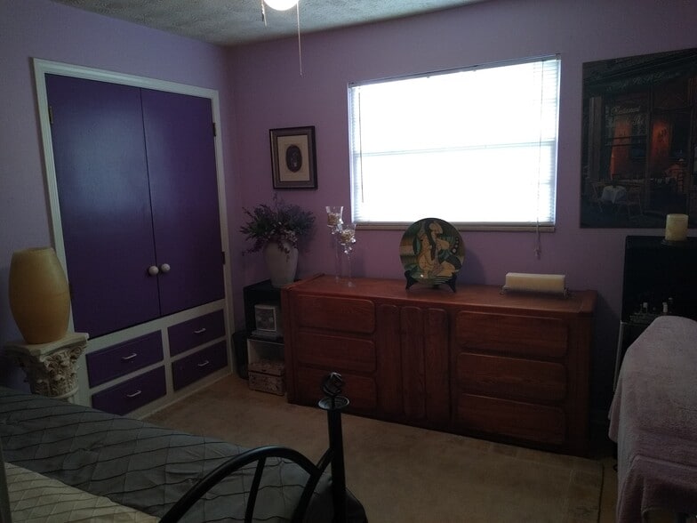 2nd bedroom off hallway - 2620 Moody Ave