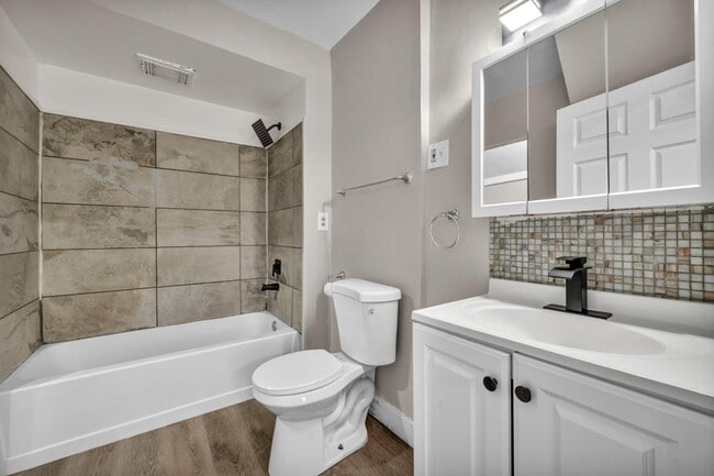 Building Photo - 10920 Granger Rd