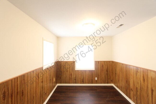 Building Photo - New On The Market with Fresh Updates!! Better Hurry!!