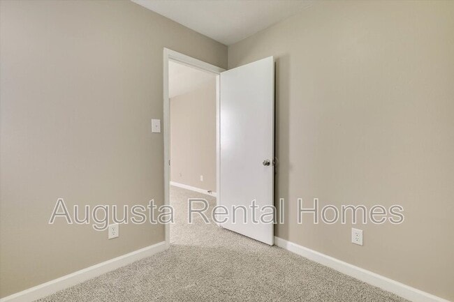 Building Photo - 319 A Verdery Drive