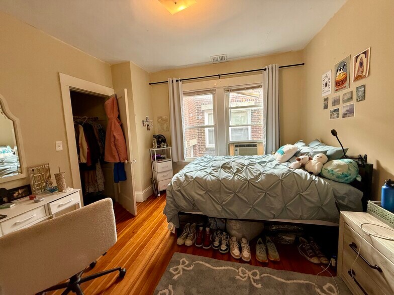 Building Photo - 209 Chestnut Hill Ave