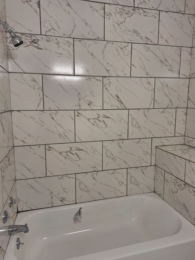 Building Photo - Newly Renovated 3 Bedroom 1 Bath | Open to Section 8 | Midtown - 1/2 OFF The First Month's Rent