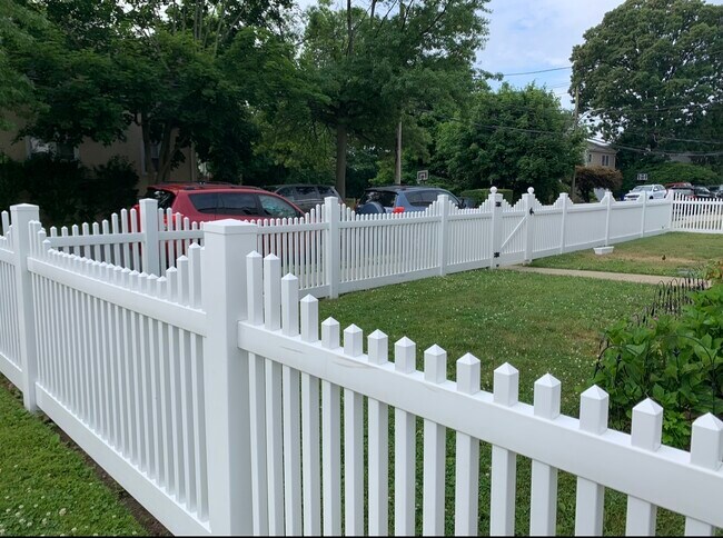 Yard - 122 Sterling Ave