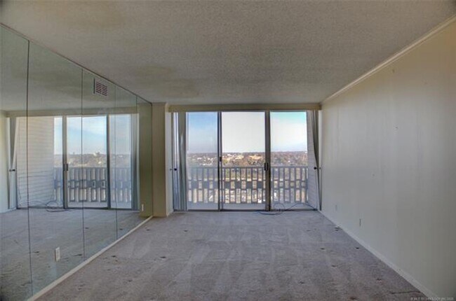 Building Photo - Adorable 2 bed 2 bath in historic Liberty Tower