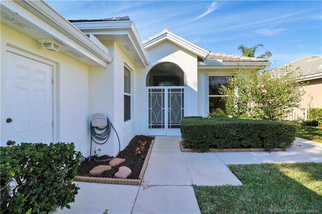 Primary Photo - 7428 SE Waxberry Cir