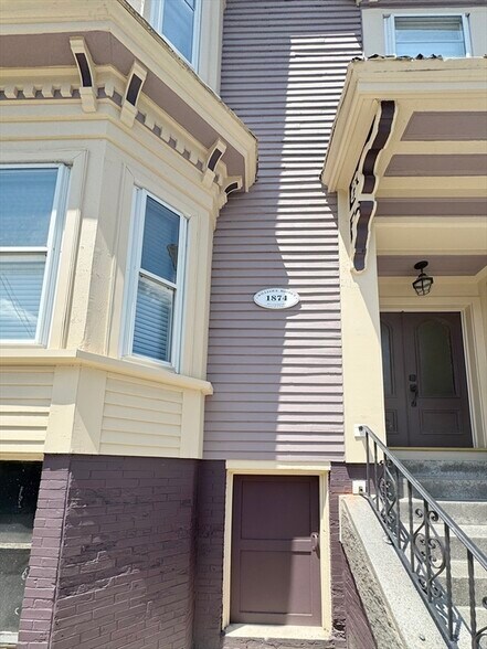 Building Photo - 216 Princeton St