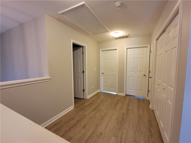 Building Photo - 4005 Labrador Way