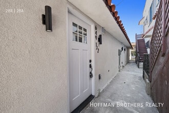 Building Photo - 649 N Spaulding Ave