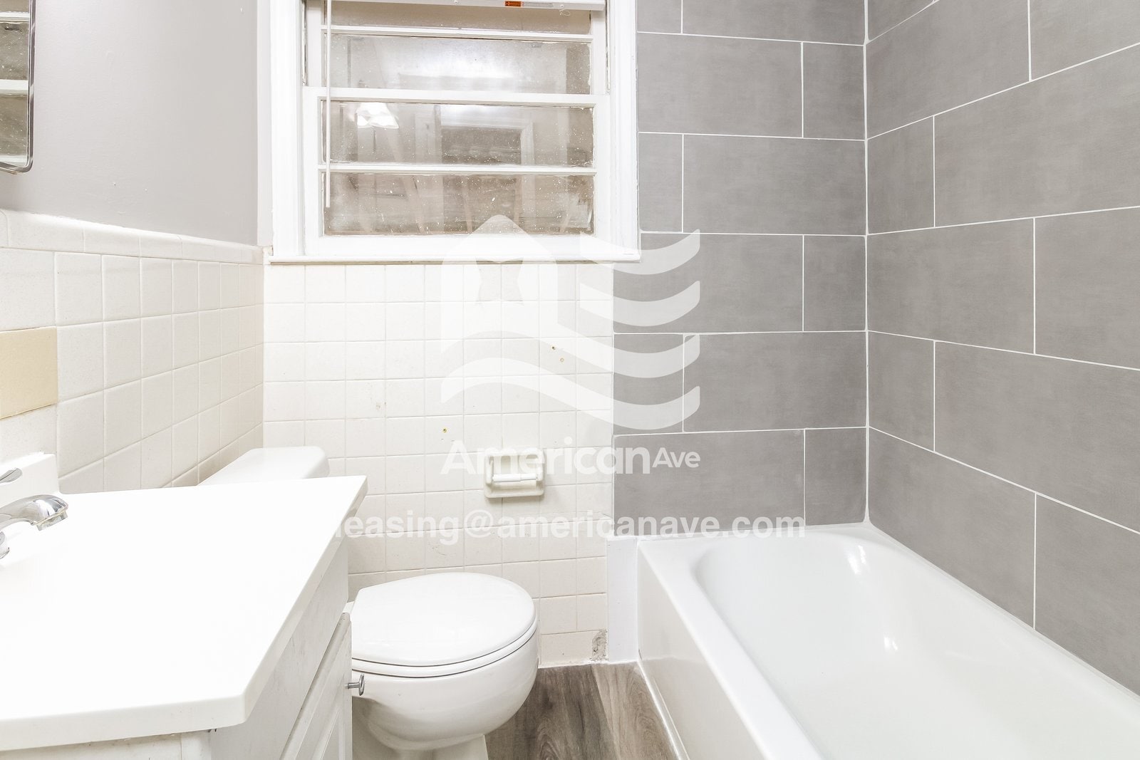 Building Photo - 2342 Center St