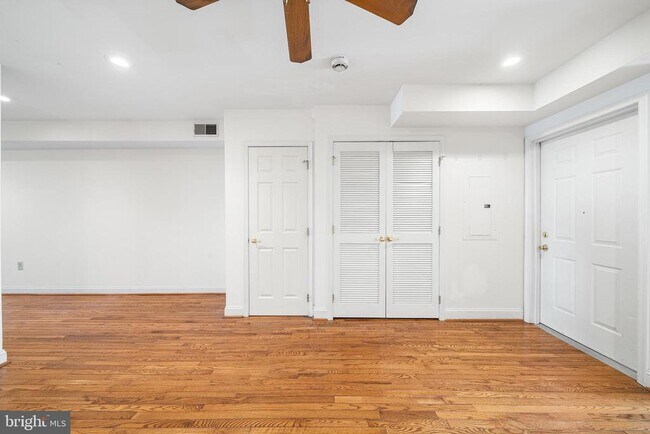 Building Photo - 48 N Front St