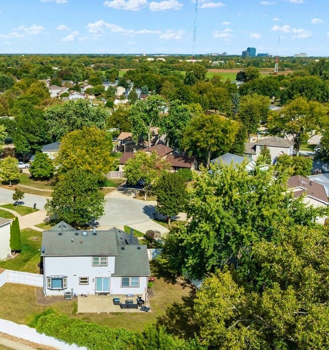 Building Photo - 1211 Diane Ln