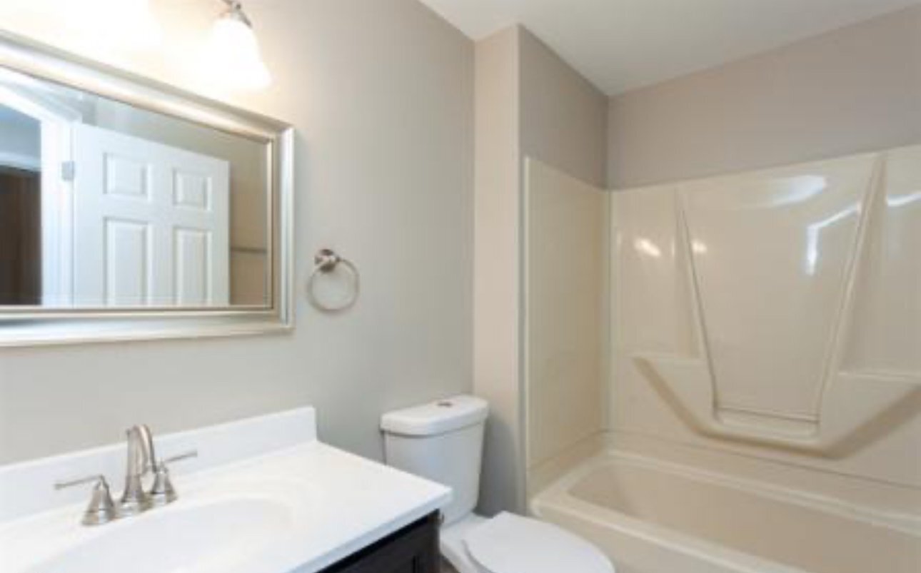 Building Photo - 8523 Grandhaven Ave