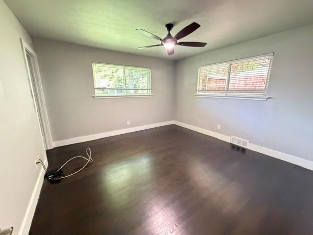 Building Photo - 3158 Newcastle Dr