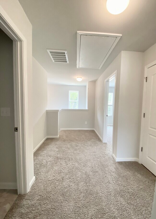 Building Photo - 793 Conductor Ct