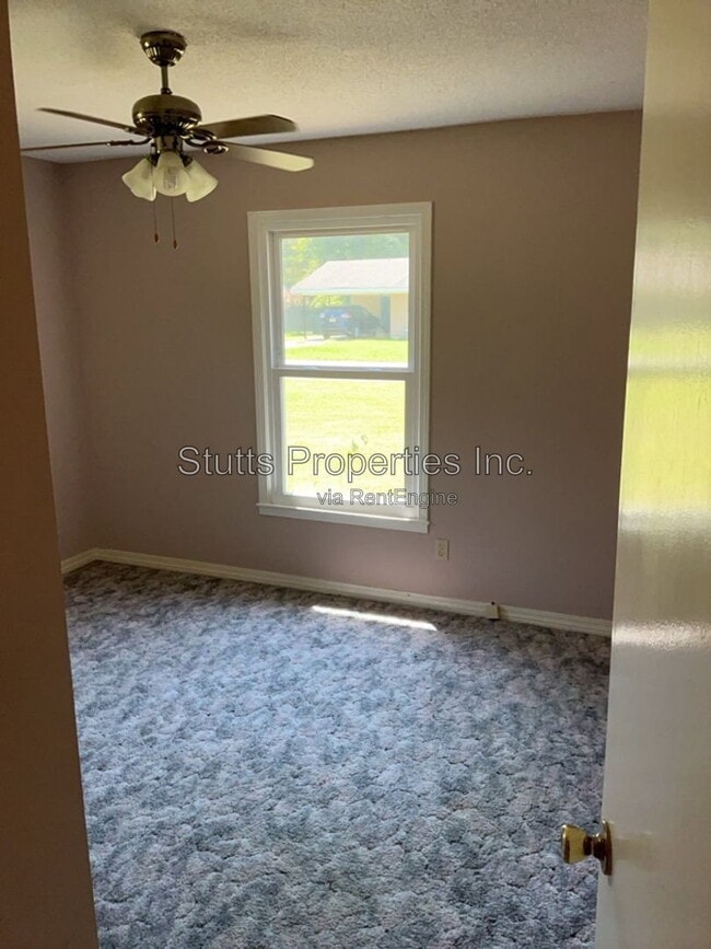 Building Photo - 86 Lamoray Dr