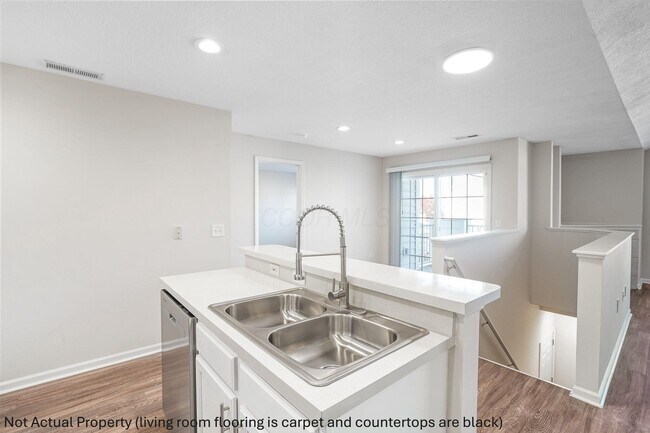 Building Photo - 4947 Stratford Pine Ln