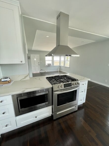 Building Photo - 1831 S Redondo Blvd