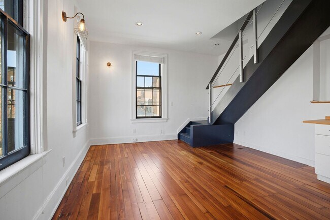Building Photo - 1314 Spring St