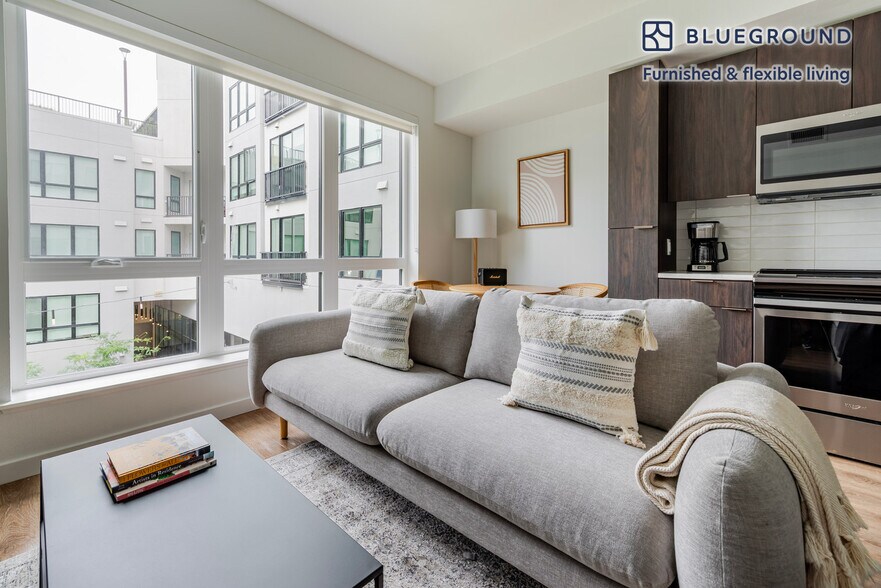 Primary Photo - 238 13th St