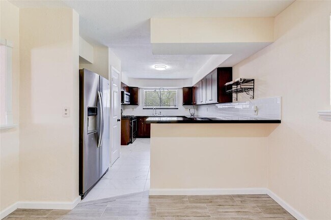 Building Photo - 10526 Huntington Way Dr