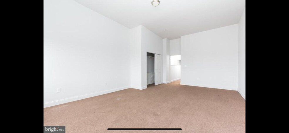 Building Photo - 1005 N Arlington Ave