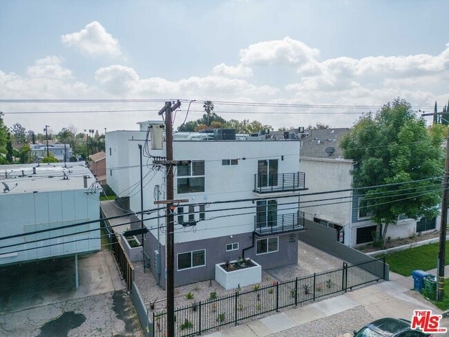 Building Photo - 7306 Independence Ave