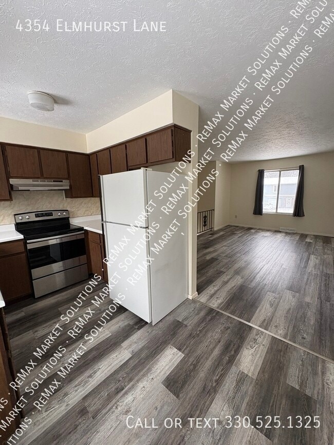 Building Photo - 4354 Elmhurst Dr